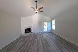 1067 Jeannine Ln, Winder, GA 30680 - Photo 6