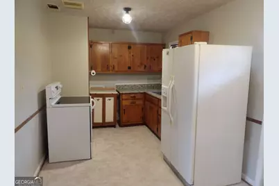 5261 Heather Lane, Atlanta, GA 30349 - Photo 4