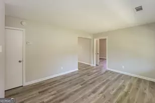 8143 Huntington Dr, Jonesboro, GA 30238 - Photo 4