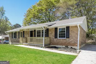 8143 Huntington Dr, Jonesboro, GA 30238 - Photo 2