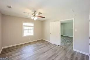 8143 Huntington Dr, Jonesboro, GA 30238 - Photo 8