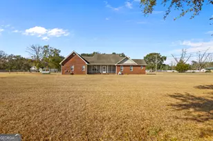 5560 Tara Rd, Waycross, GA 31503 - Photo 6