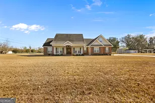 5560 Tara Rd, Waycross, GA 31503 - Photo 2