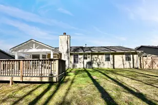 1299 Bugle Ct, Hampton, GA 30228 - Photo 16