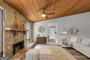 810 Bonnie Glen Dr SE, Marietta, GA 30067 - Photo 2