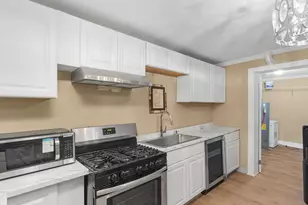 149 Akins St, Barnesville, GA 30204 - Photo 8