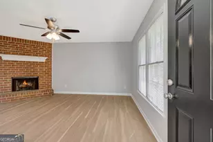 115 Belle Dr, Fayetteville, GA 30214 - Photo 4