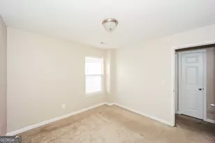 9510 Lakeview Rd, Union City, GA 30291 - Photo 12