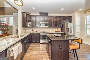 211 Spruce Pine Cir, Peachtree City, GA 30269 - Photo 8