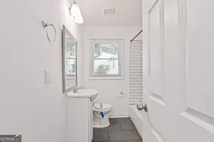 433 W Lake Ave NW, Atlanta, GA 30318 - Photo 14