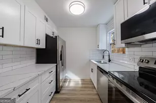 2386 Lawrenceville Hwy, Decatur, GA 30033 - Photo 16