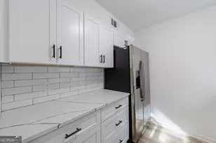 2386 Lawrenceville Hwy, Decatur, GA 30033 - Photo 18