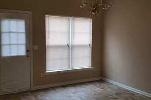 9555 Lakeview Cir, Union City, GA 30291 - Photo 10