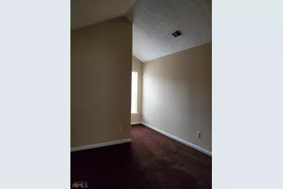 9555 Lakeview Circle, Union City, GA 30291 - Photo 6