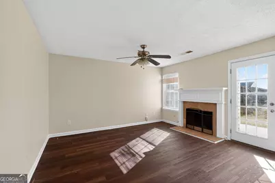 4627 Laura Place, Lithonia, GA 30038 - Photo 4