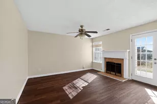 4627 Laura Pl, Lithonia, GA 30038 - Photo 4