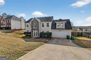4627 Laura Pl, Lithonia, GA 30038 - Photo 2