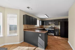 4627 Laura Pl, Lithonia, GA 30038 - Photo 6