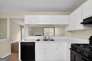 6254 Marbut Farms Trail, Lithonia, GA 30058 - Photo 12