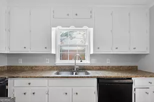 703 Kingsgate Ridge, Stone Mountain, GA 30088 - Photo 10