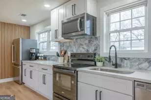 37 Coweta St, Senoia, GA 30276 - Photo 12