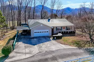 16 Riverview Ln, Dillard, GA 30537 - Photo 2