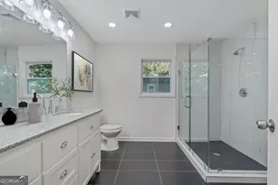 2624 NW Peyton Rd, Atlanta, GA 30318 - Photo 16