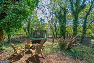 2624 NW Peyton Rd, Atlanta, GA 30318 - Photo 10