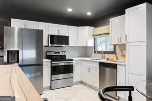 1388 Willow Trail SW, Atlanta, GA 30311 - Photo 10
