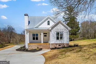 405 Roper Dr, Clarkesville, GA 30523 - Photo 2