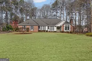15 Springwater Way, Newnan, GA 30265 - Photo 2