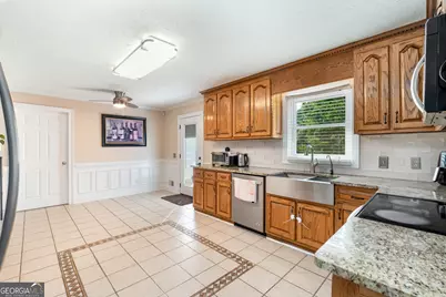 4419 Hidden Oaks Drive, Flowery Branch, GA 30542 - Photo 12