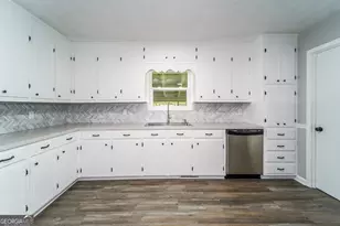 115 Travis Trail, Waycross, GA 31503 - Photo 12