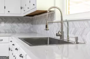 115 Travis Trail, Waycross, GA 31503 - Photo 6