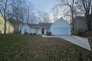 619 Fieldcrest Dr, McDonough, GA 30253 - Photo 2