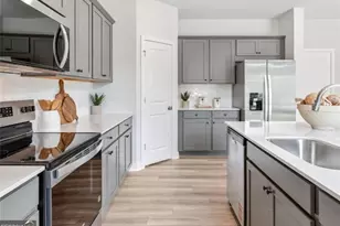 572 Arborston Wy, Jefferson, GA 30549 - Photo 4