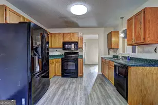 3338 Lindale Ct, Ellenwood, GA 30294 - Photo 8