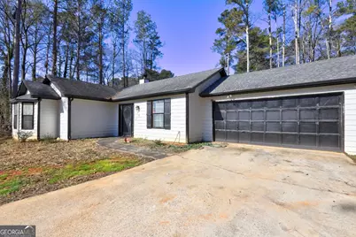 3338 Lindale Court, Ellenwood, GA 30294 - Photo 2