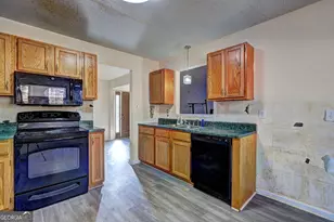 3338 Lindale Ct, Ellenwood, GA 30294 - Photo 10