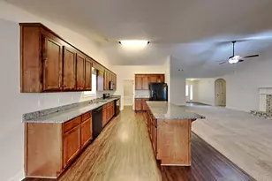 578 River Mist Cir, Jefferson, GA 30549 - Photo 6