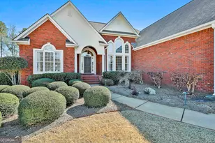 105 Lake Park Ct, Sharpsburg, GA 30277 - Photo 8