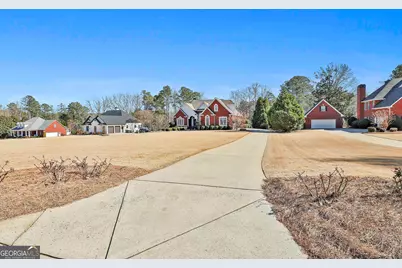 105 Lake Park Court, Sharpsburg, GA 30277 - Photo 2