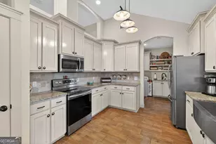 27 Carlee Ln, Brunswick, GA 31523 - Photo 6