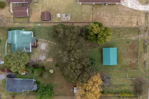 113 Pine Cir, Lagrange, GA 30241 - Photo 6