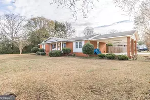 188 E Lewis St, Cochran, GA 31014 - Photo 2