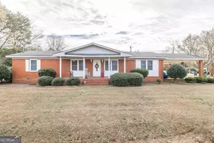 188 E Lewis St, Cochran, GA 31014 - Photo 1