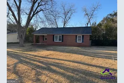 151 Edmundson Circle, Cochran, GA 31014 - Photo 1