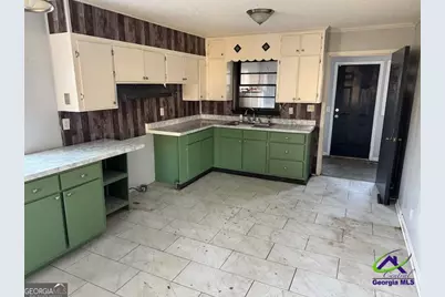 151 Edmundson Circle, Cochran, GA 31014 - Photo 2