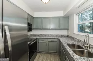 9319 Forest Knoll Dr, Jonesboro, GA 30238 - Photo 6