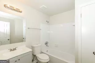 9319 Forest Knoll Dr, Jonesboro, GA 30238 - Photo 8